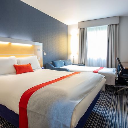 Holiday Inn Express Dunfermline By Ihg Zewnętrze zdjęcie