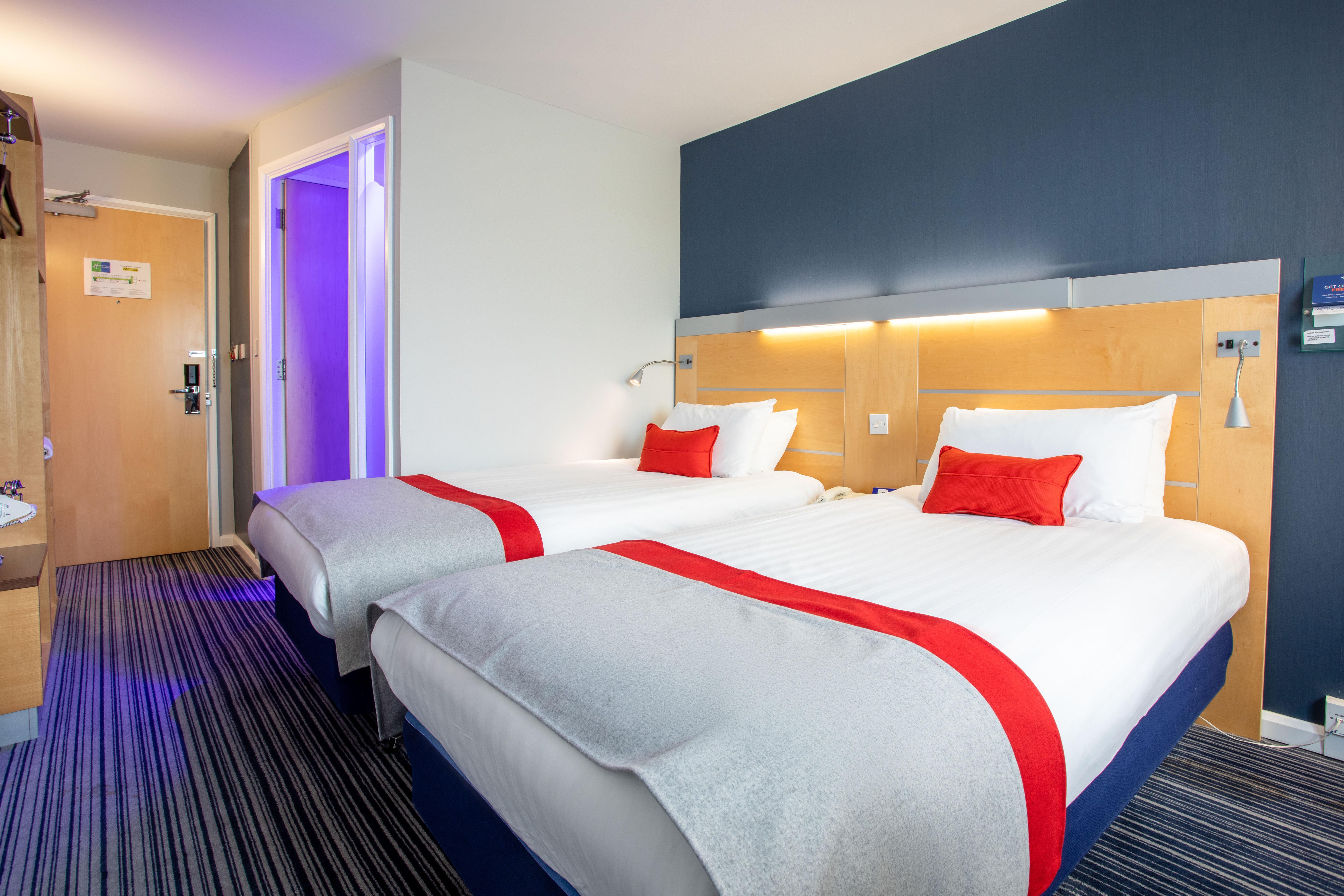 Holiday Inn Express Dunfermline By Ihg Zewnętrze zdjęcie
