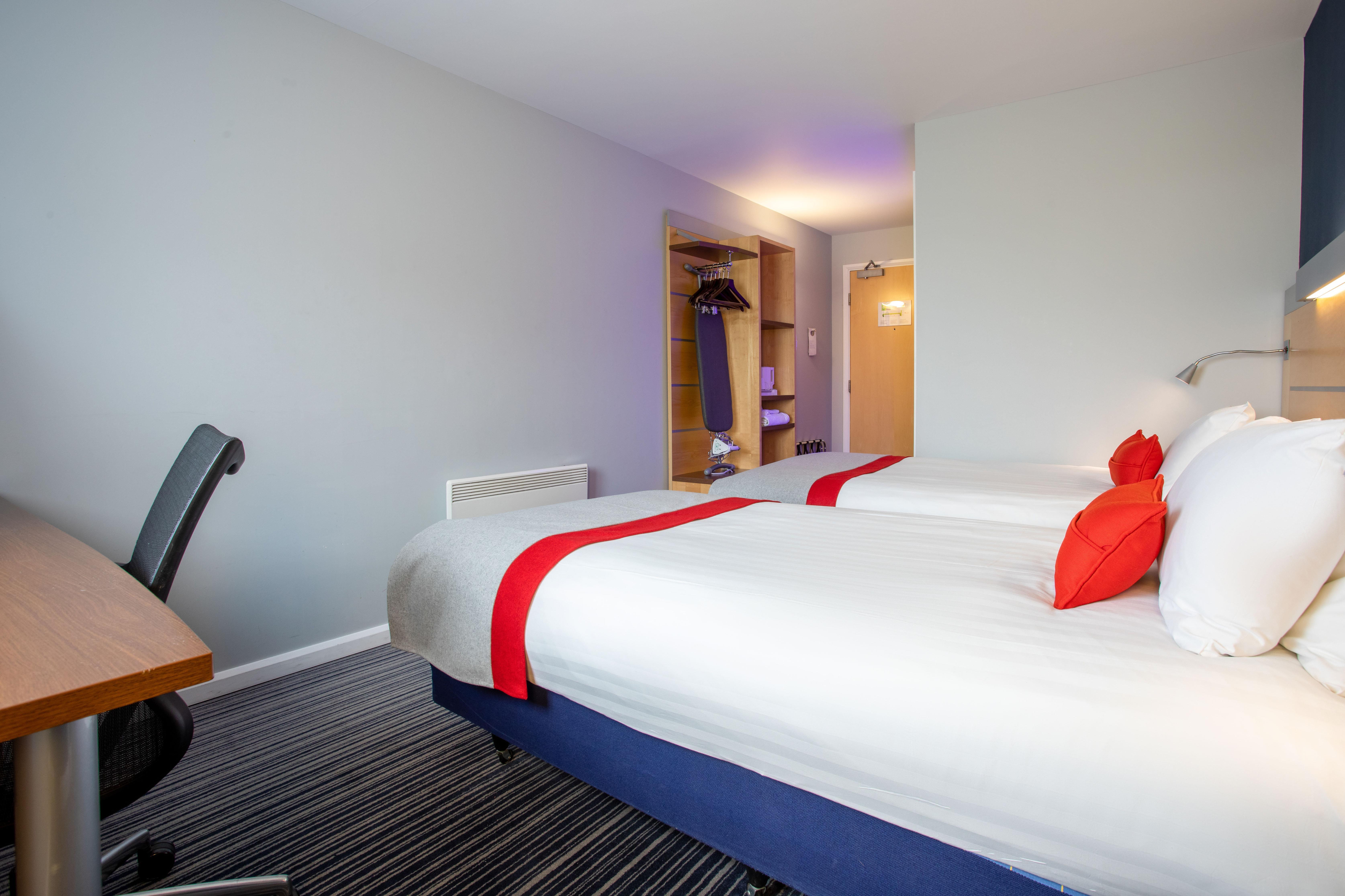 Holiday Inn Express Dunfermline By Ihg Zewnętrze zdjęcie