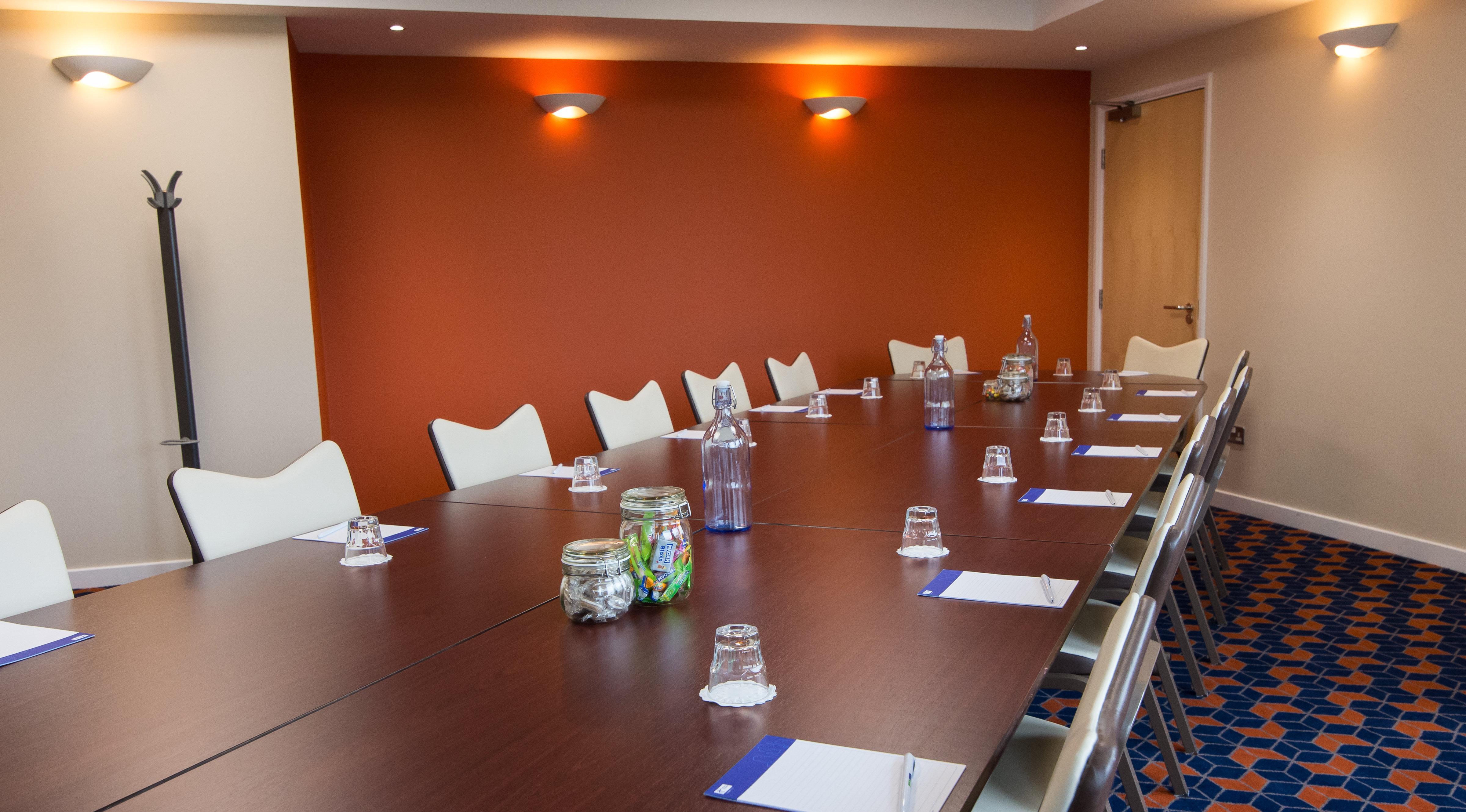 Holiday Inn Express Dunfermline By Ihg Zewnętrze zdjęcie
