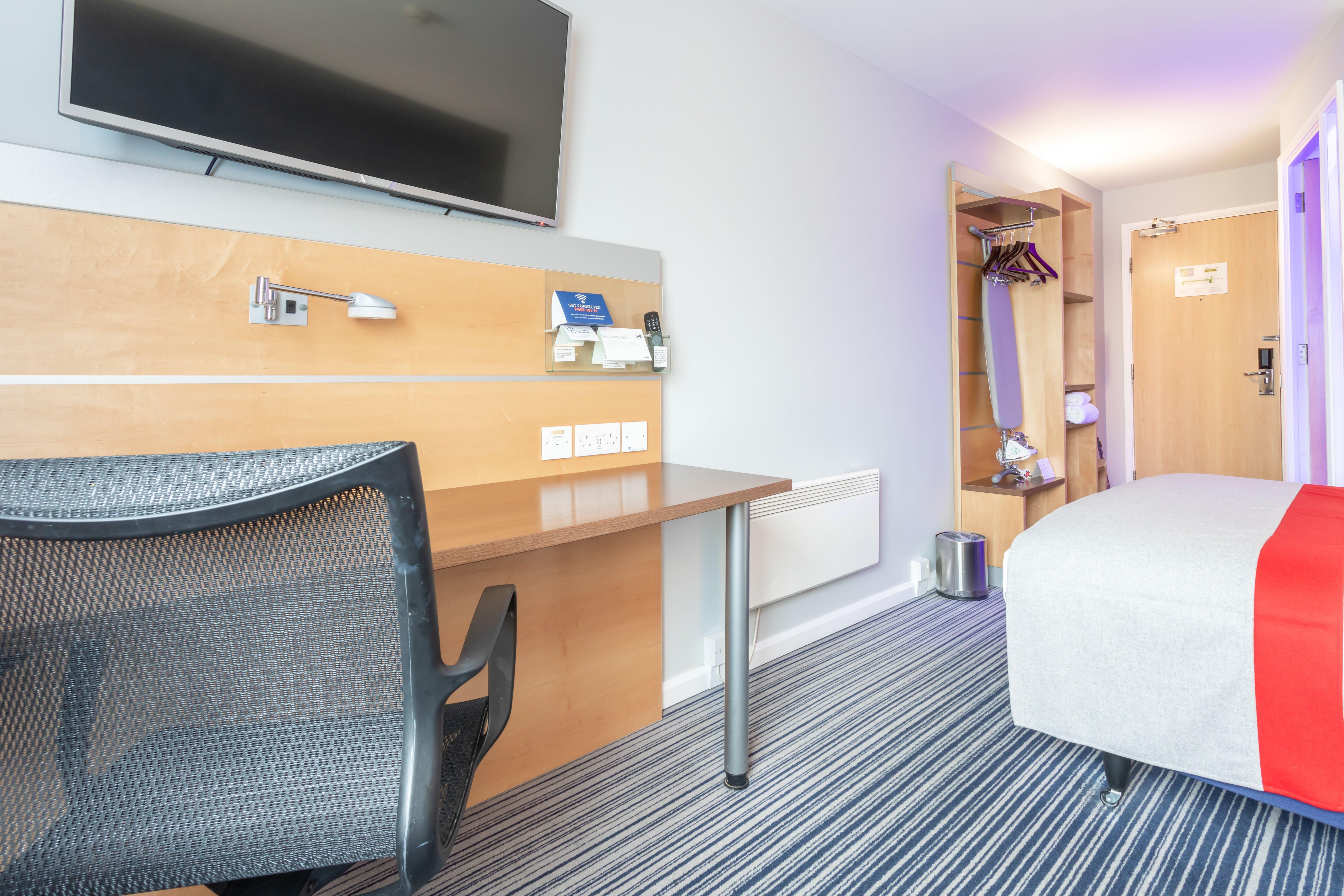 Holiday Inn Express Dunfermline By Ihg Zewnętrze zdjęcie