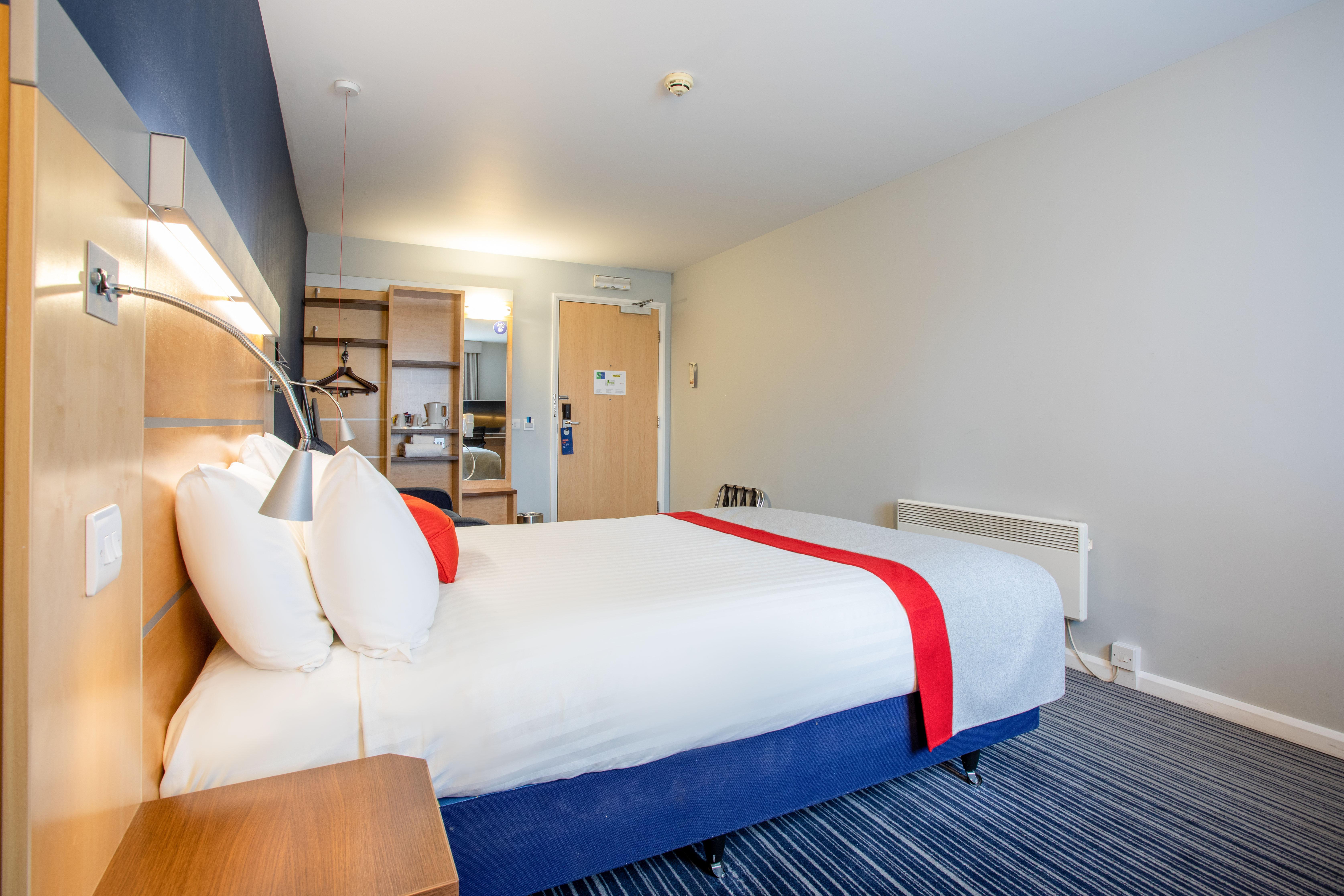 Holiday Inn Express Dunfermline By Ihg Zewnętrze zdjęcie