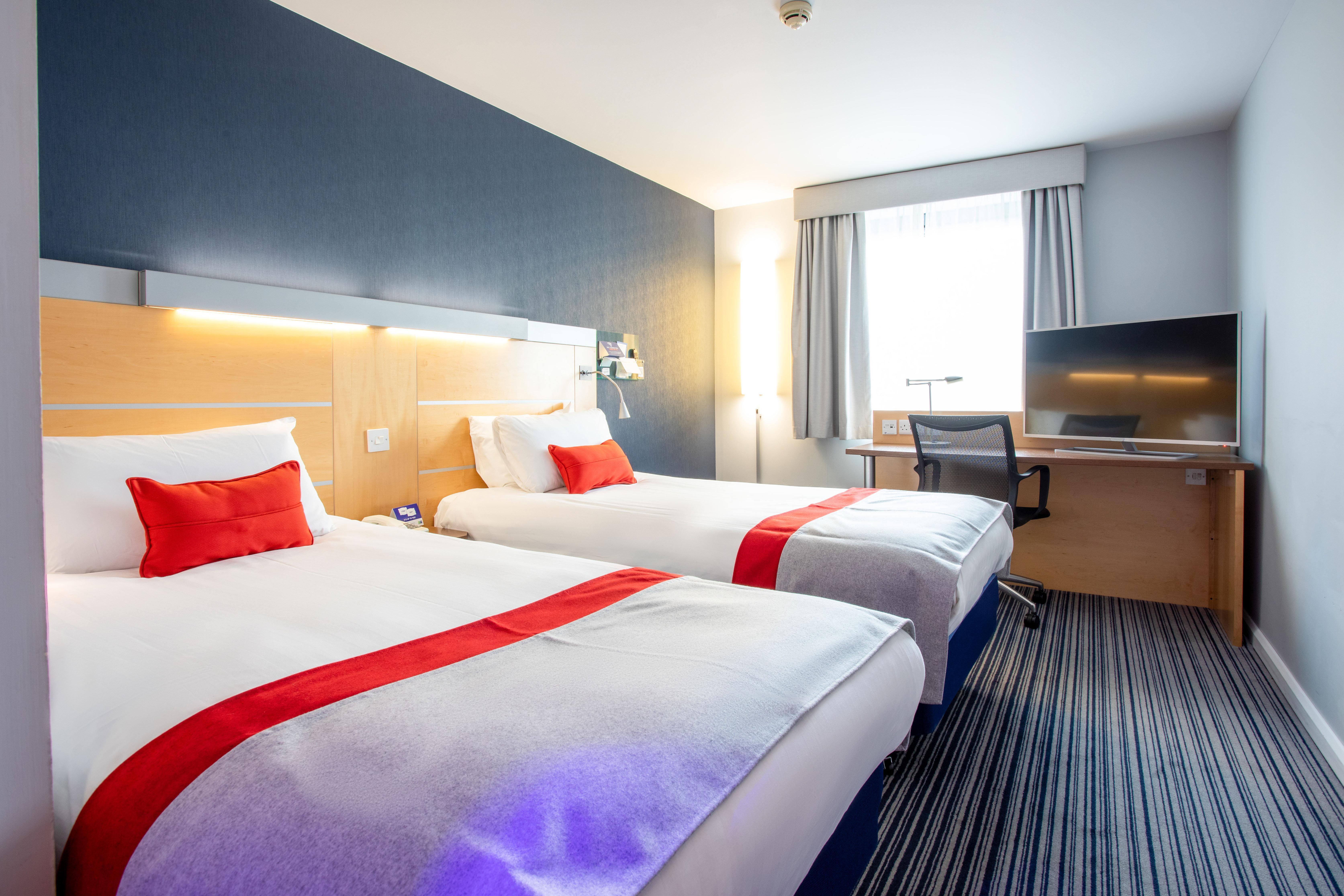 Holiday Inn Express Dunfermline By Ihg Zewnętrze zdjęcie