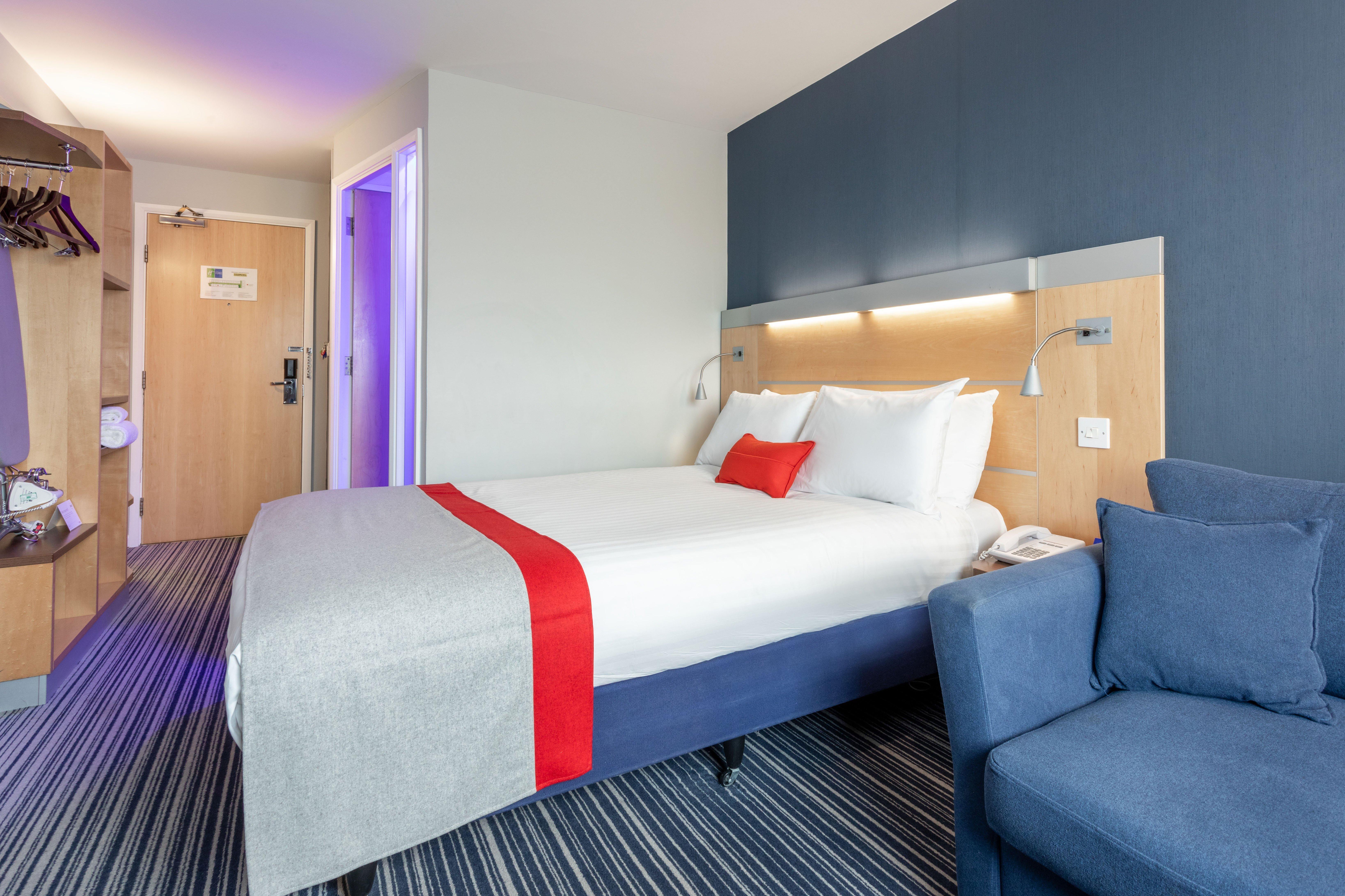 Holiday Inn Express Dunfermline By Ihg Zewnętrze zdjęcie