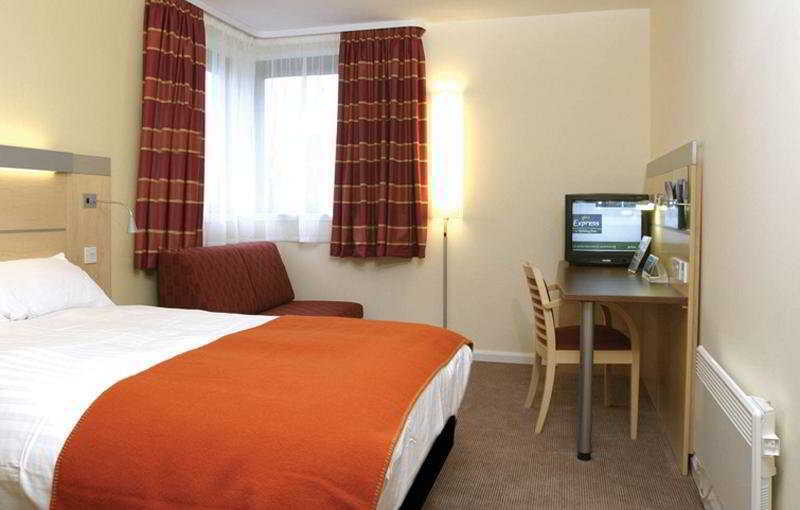 Holiday Inn Express Dunfermline By Ihg Zewnętrze zdjęcie